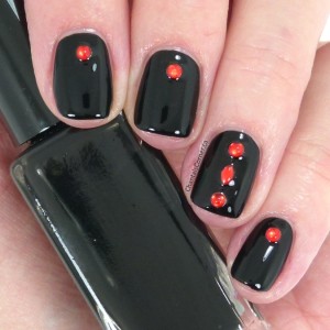 h&m nail polish in black swatches and review